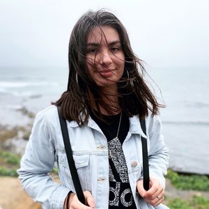 Meet your Posher, Serena